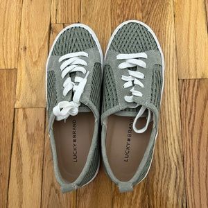 Worn once - Olive green woven sneaker